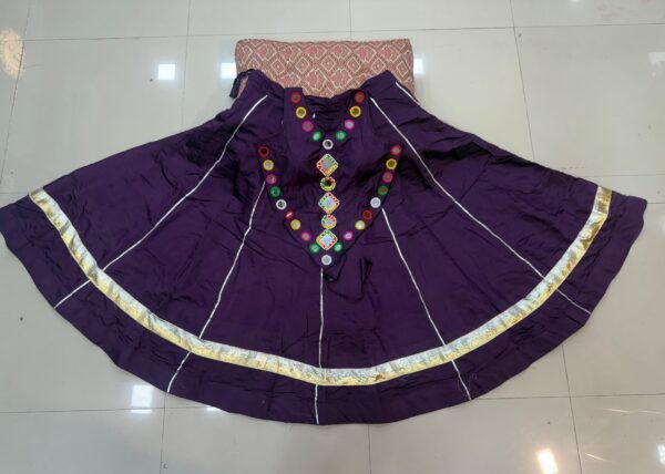blouse and chaniya - Image 4